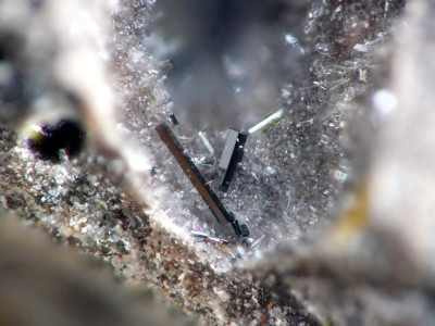 Pseudobrookiet
